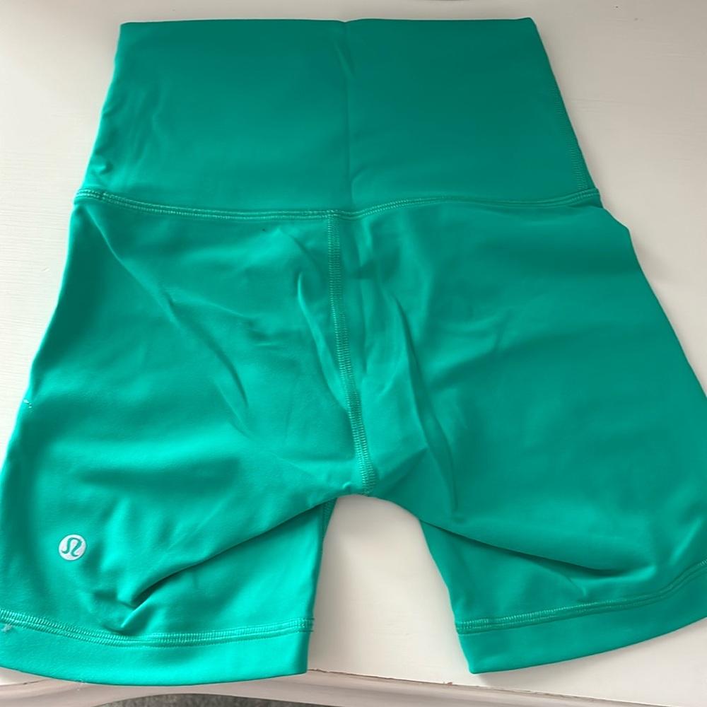 COPY - Lululemon double lined 6” biker shorts